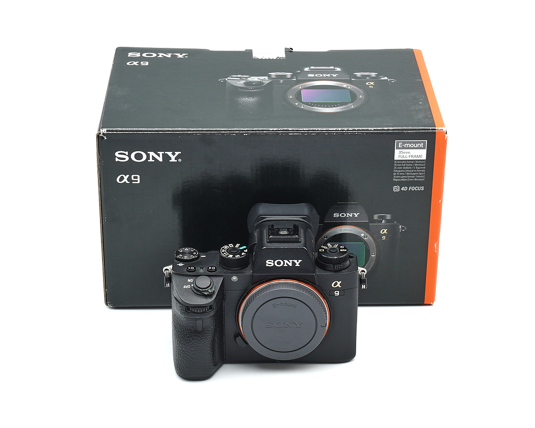 Spiegellose Kamera, Kameragehäuse, schwarze Kamera, Sony a9, Verpackungskarton