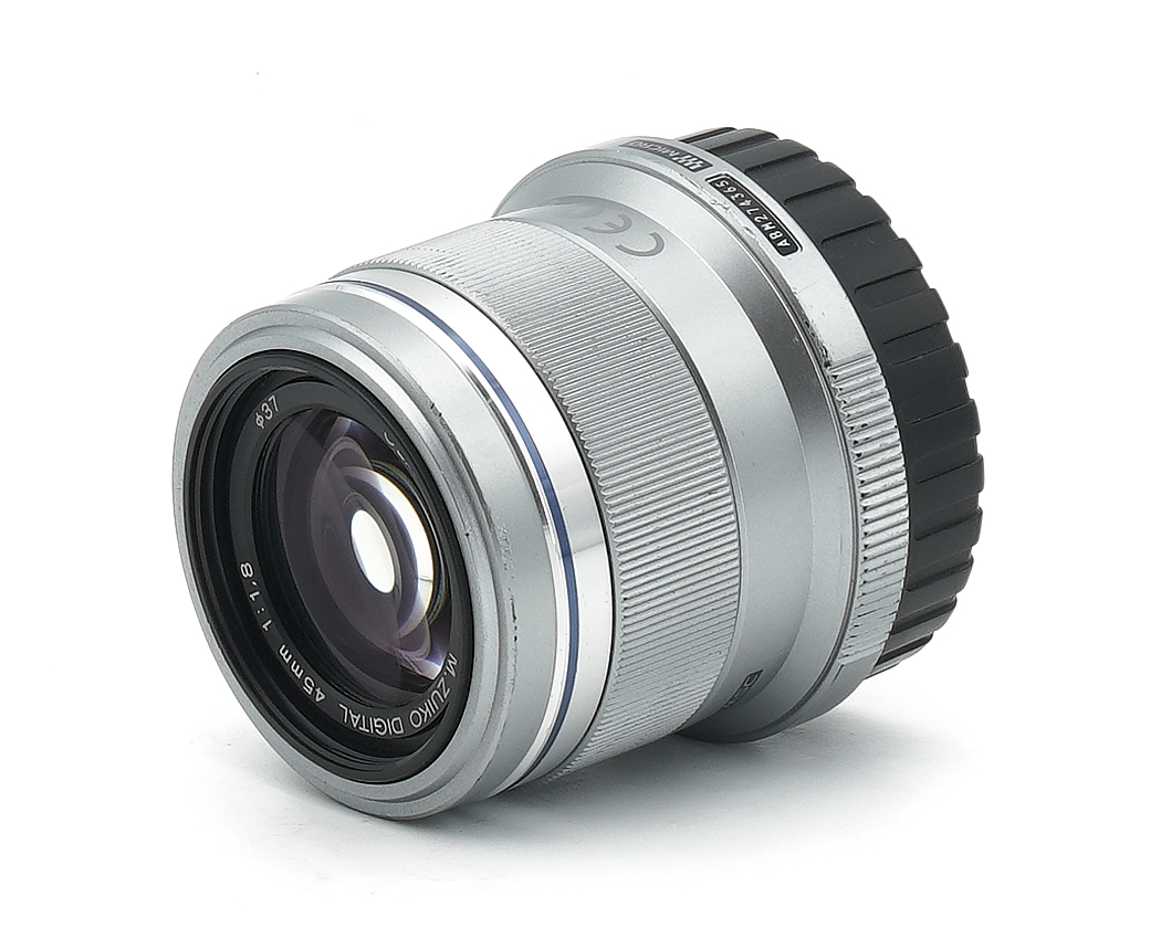 Olympus M.Zuiko Digital 45mm 1.8 silber #X40734*