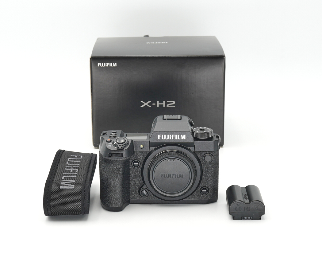 Fujifilm X-H2 Gehäuse Aussteller, 2662 Auslöser, wie neu #33588**