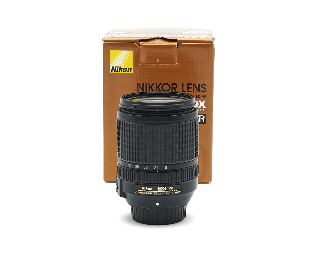 Objektiv, Nikkor-Objektiv, 18-140mm, DX VR, Verpackung