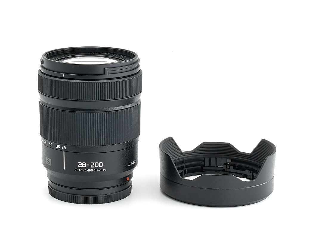 Panasonic Lumix S 28-200mm 4.0-7.1 Macro OIS NEU