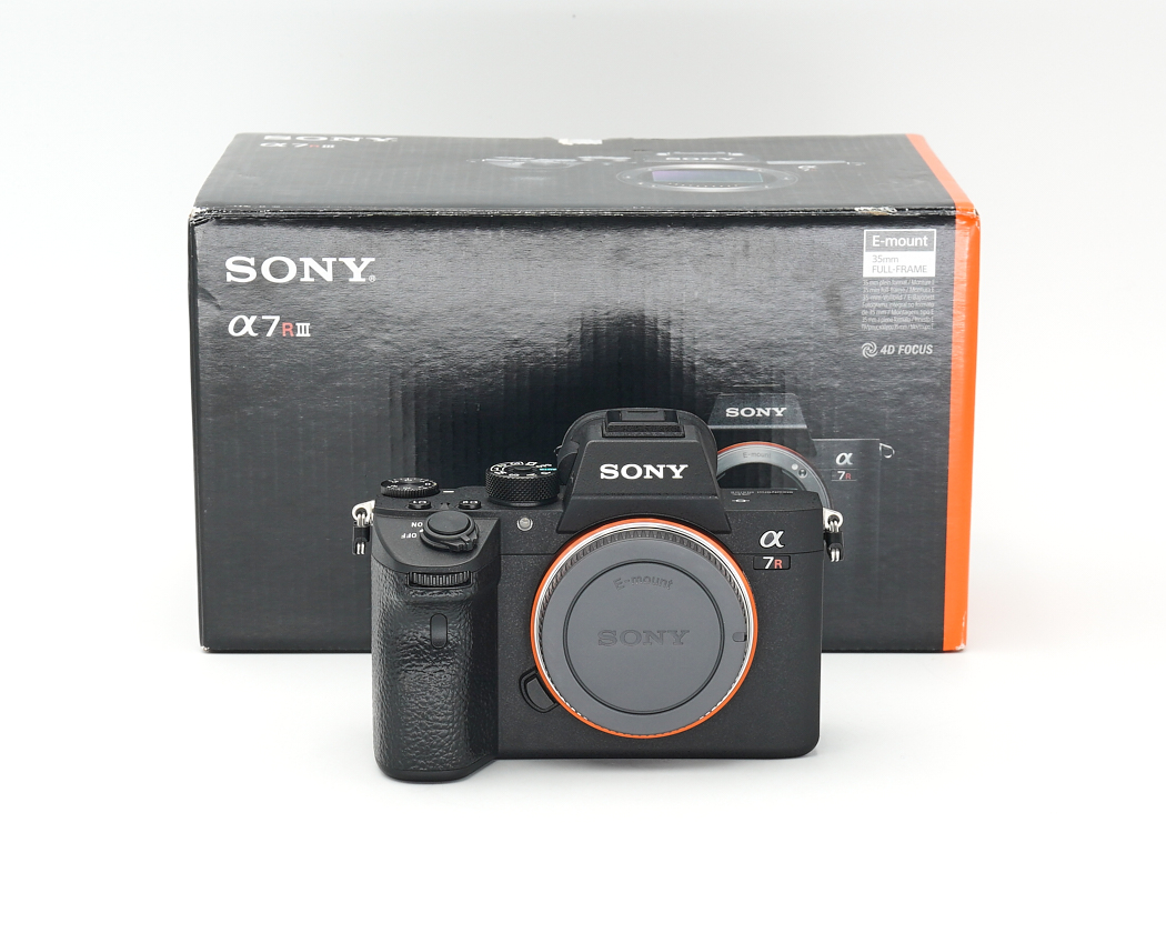 Sony Alpha 7R III Gehäuse wie neu, Sony-Fachhändler #X41279**