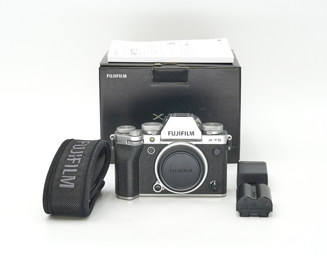 Fujifilm X-T5 silber Gehäuse Einzelstück nur 9 Auslösungen #**