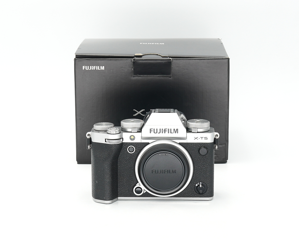 Fujifilm X-T5 silber Gehäuse Einzelstück nur 9 Auslösungen #**