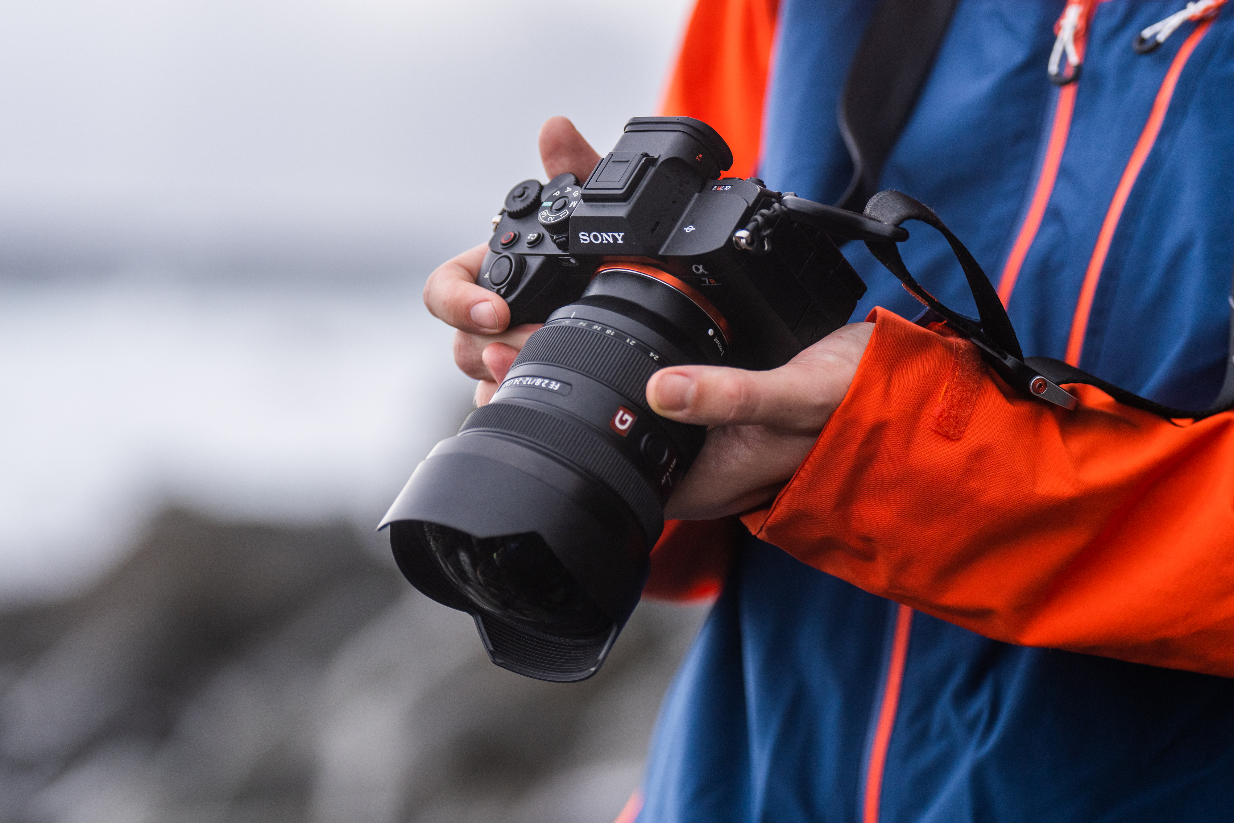 Sony Alpha 7R V + Sony FE SEL 100-400mm 4.5-5.6 GM OSS inkl. gratis Sony NP-FZ100 Akku